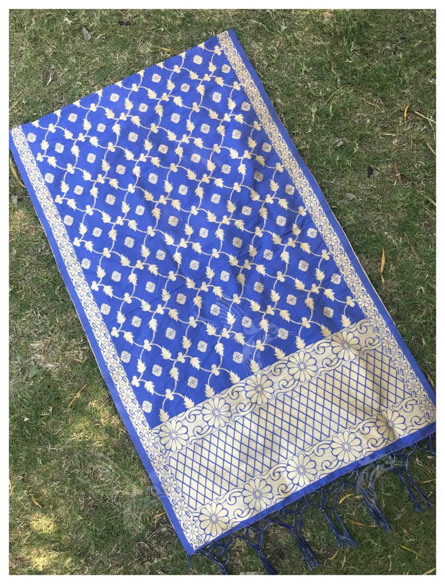 Banarasi Silk Zari Work Tassel Work Kazo Dupatta Banarasi Silk Zari Work Tassel Work Kazo Dupatta