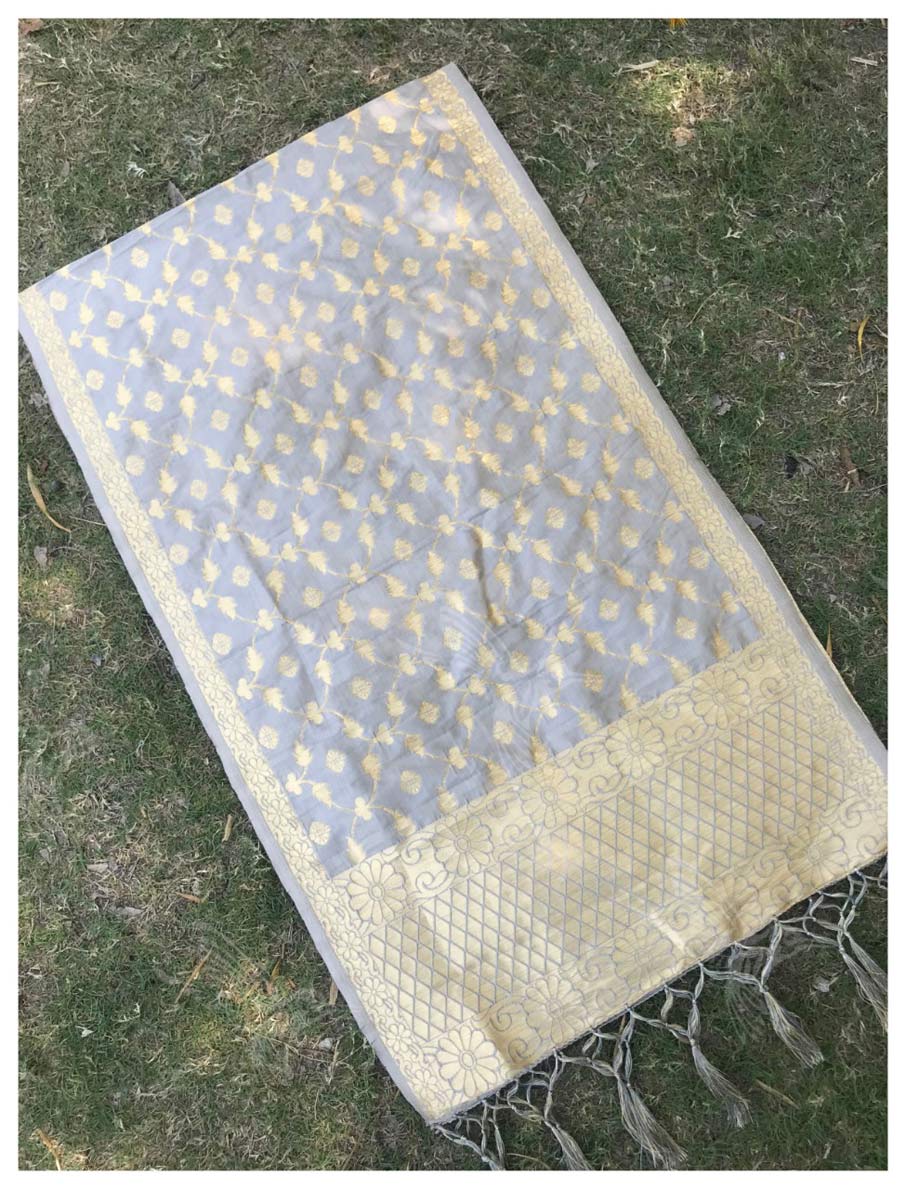 Banarasi Silk Zari Work Tassel Work Kazo Dupatta Banarasi Silk Zari Work Tassel Work Kazo Dupatta