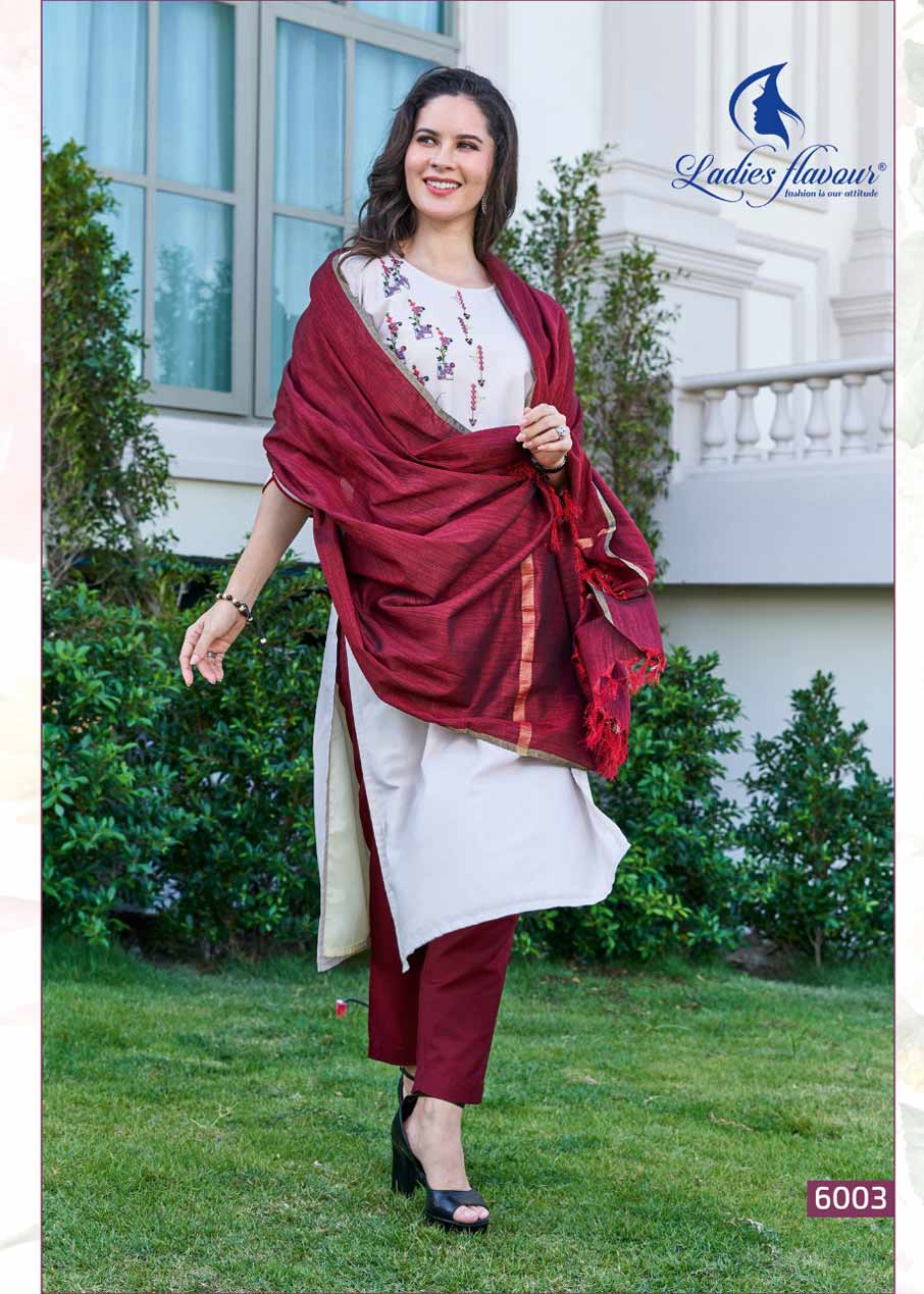 Aarohi Viscose Banarasi Dupatta Kurti Catalog Aarohi Viscose Banarasi Dupatta Kurti Catalog