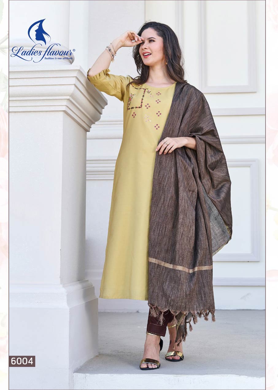 Aarohi Viscose Banarasi Dupatta Kurti Catalog Aarohi Viscose Banarasi Dupatta Kurti Catalog