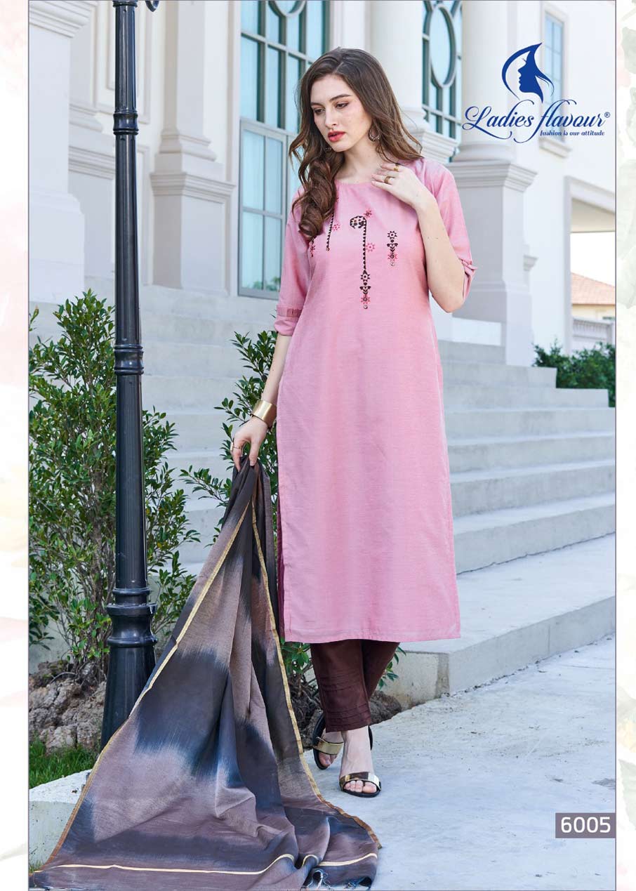 Aarohi Viscose Banarasi Dupatta Kurti Catalog Aarohi Viscose Banarasi Dupatta Kurti Catalog